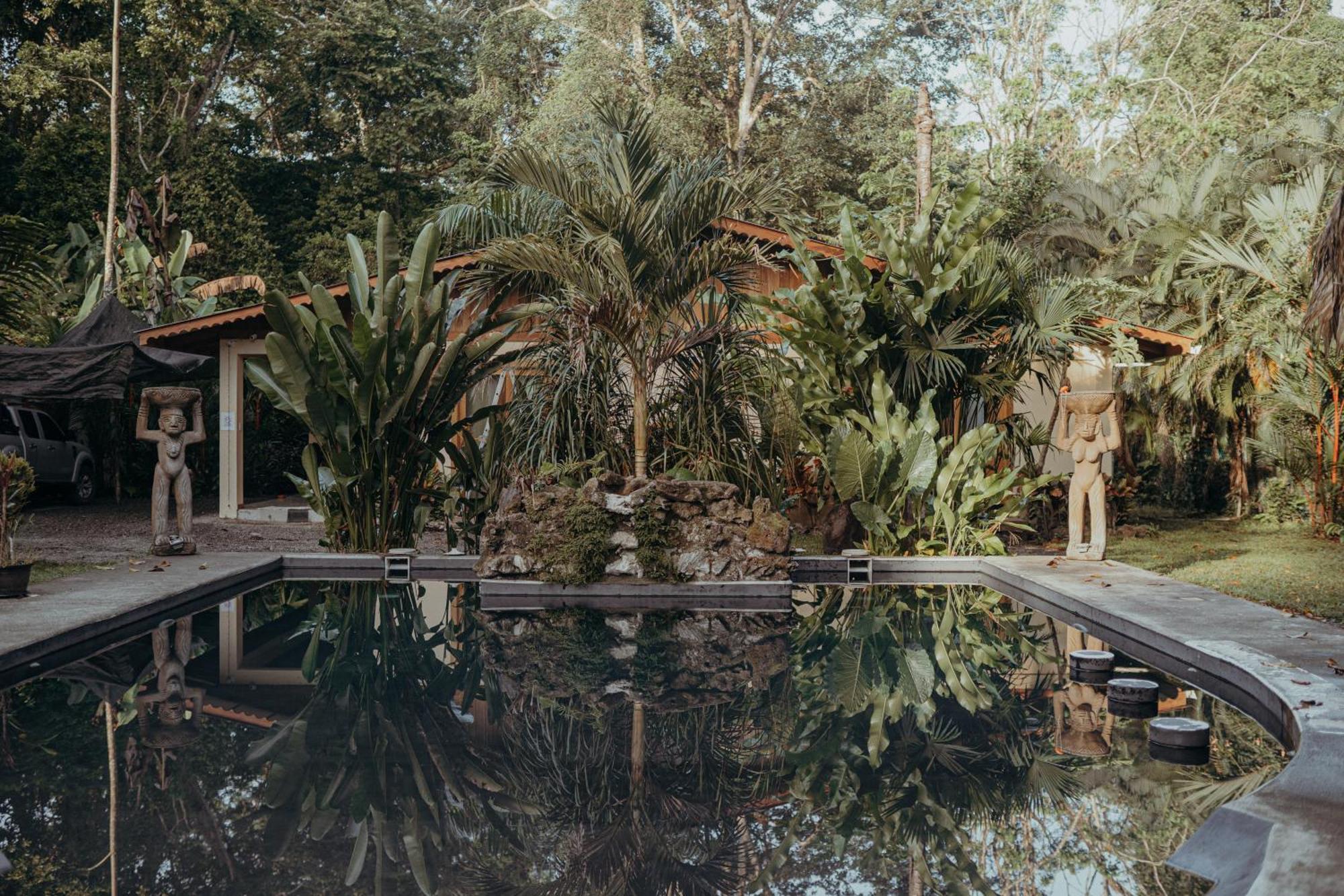 Casa De Los Amigos Caribena Cahuita Luaran gambar